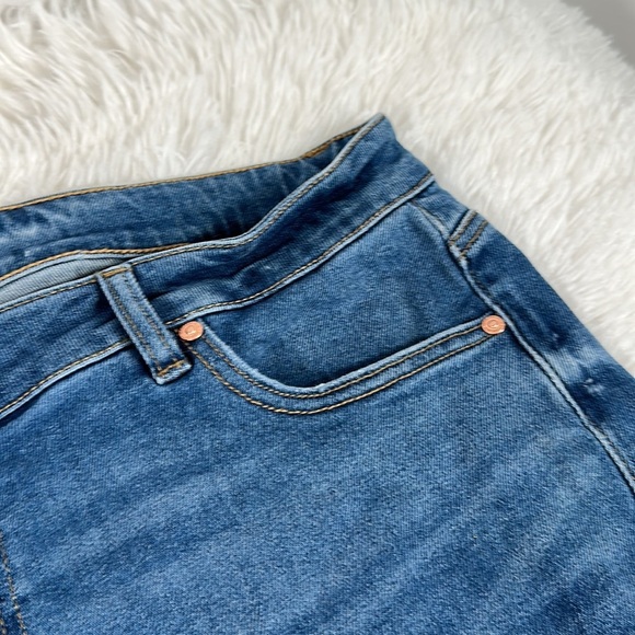 Addition Elle Blue Denim Frayed Bottom Jean Shorts - Picture 5 of 10